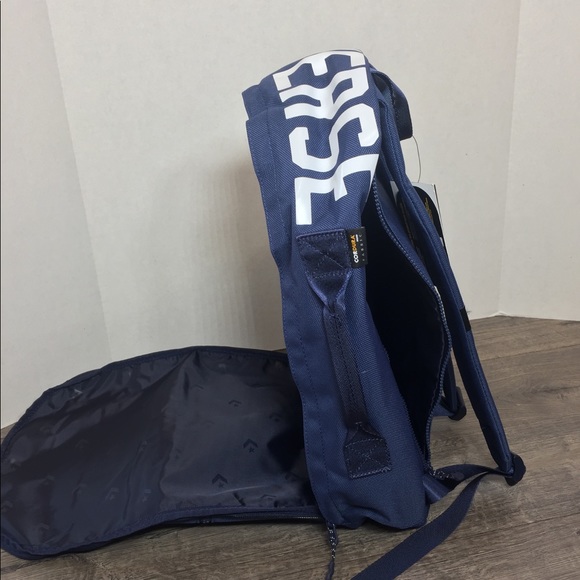 🛍 NWT CONVERSE STREET 22 BACKPACK CORDURA - Picture 4 of 8